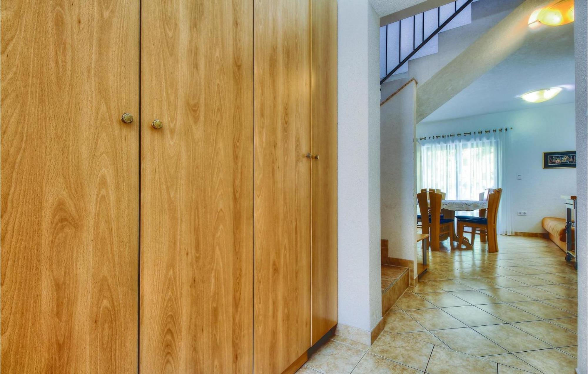3 Bedroom Gorgeous Home In Буйе Екстериор снимка